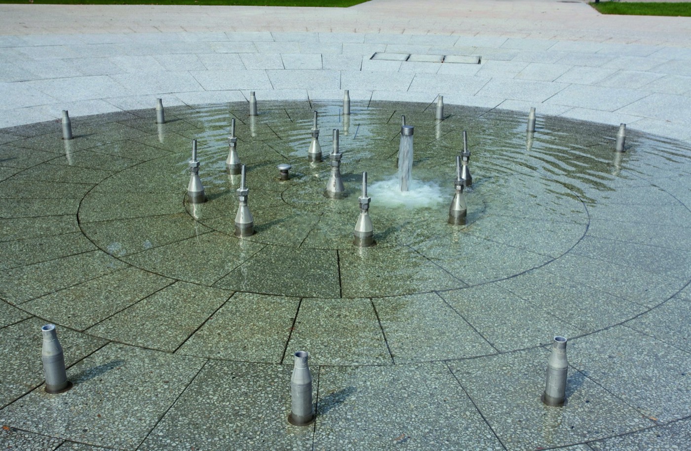 Springbrunnen und Beregnung im Rosengarten Treptower Park – Foto 3